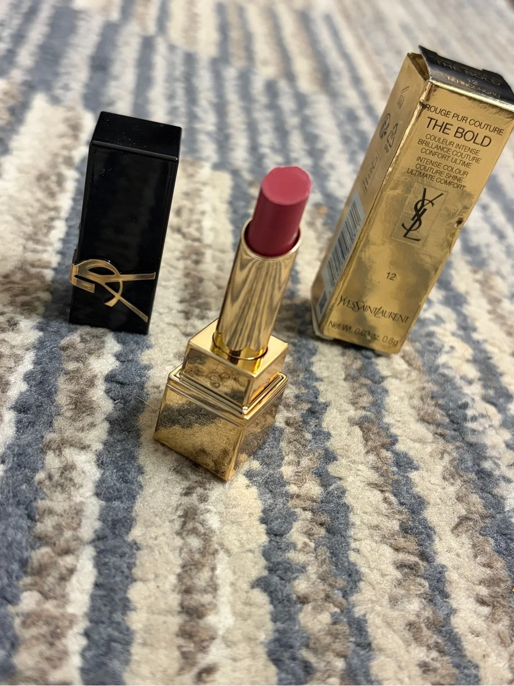 Yves Saint Laurent rouge pur